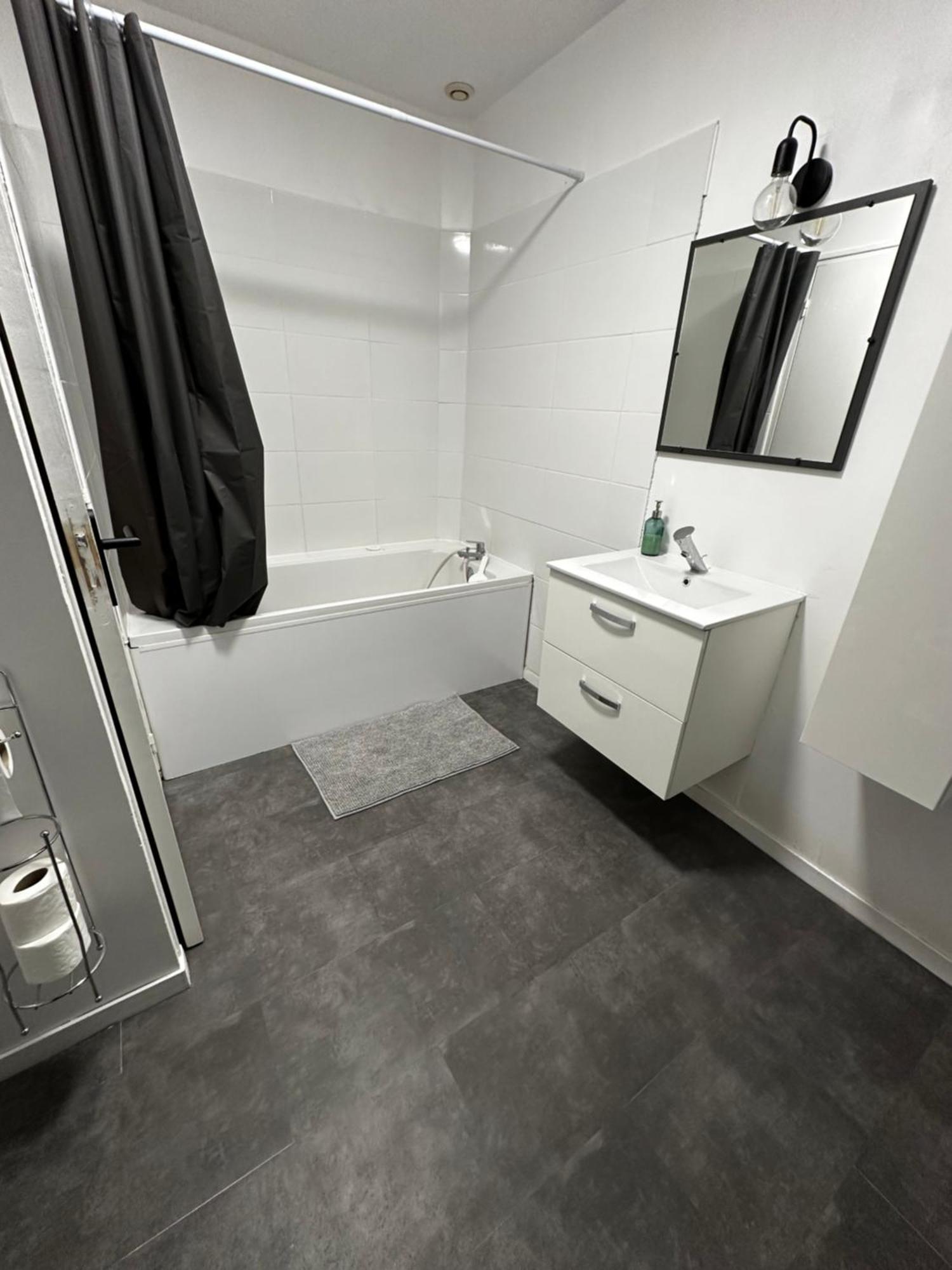 Apartament La Nouvelle Ecole Ruillé-en-Champagne Zewnętrze zdjęcie